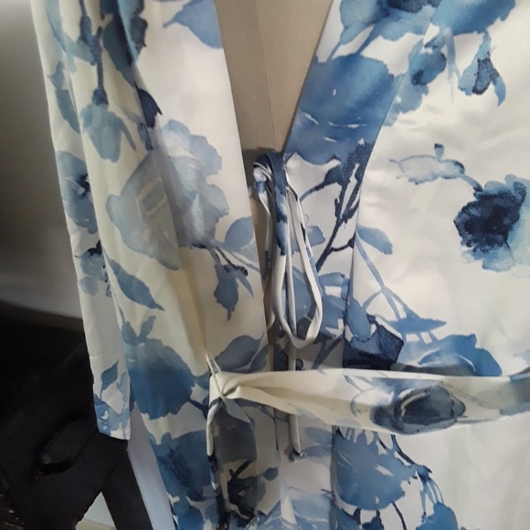 Indigo Blue & White Robe - Picture 6 of 7